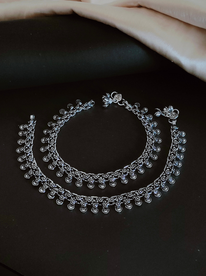 Buy Classic Simple Oxidised Silver Payal Anklet - TheJewelbox